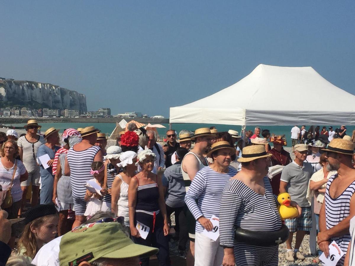 Entre Mer Et Falaises Le Tréport Esterno foto